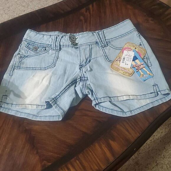 NEW WITH TAGS VINTAGE ANGELS SO SWEET FADED DENIM SHORTS - Picture 7 of 7